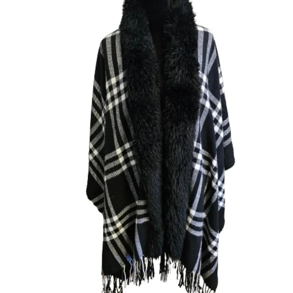 SIMONETTA Black White Plaid CAPE WRAP RUANA with BLACK FAUX FUR TRIM OS